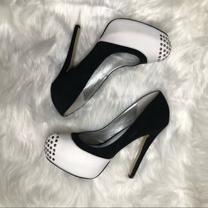 Shoe Dazzle "Amour" Black & White platform heels